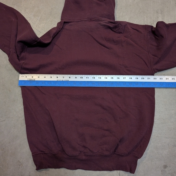 Crabby Dicks Delaware Hoodie Mens M Funny Maroon Red Gildan - Picture 6 of 6
